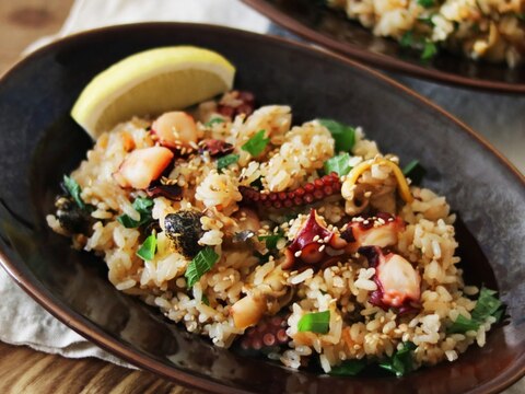 煮つぶとタコのさっぱり炊き込みご飯